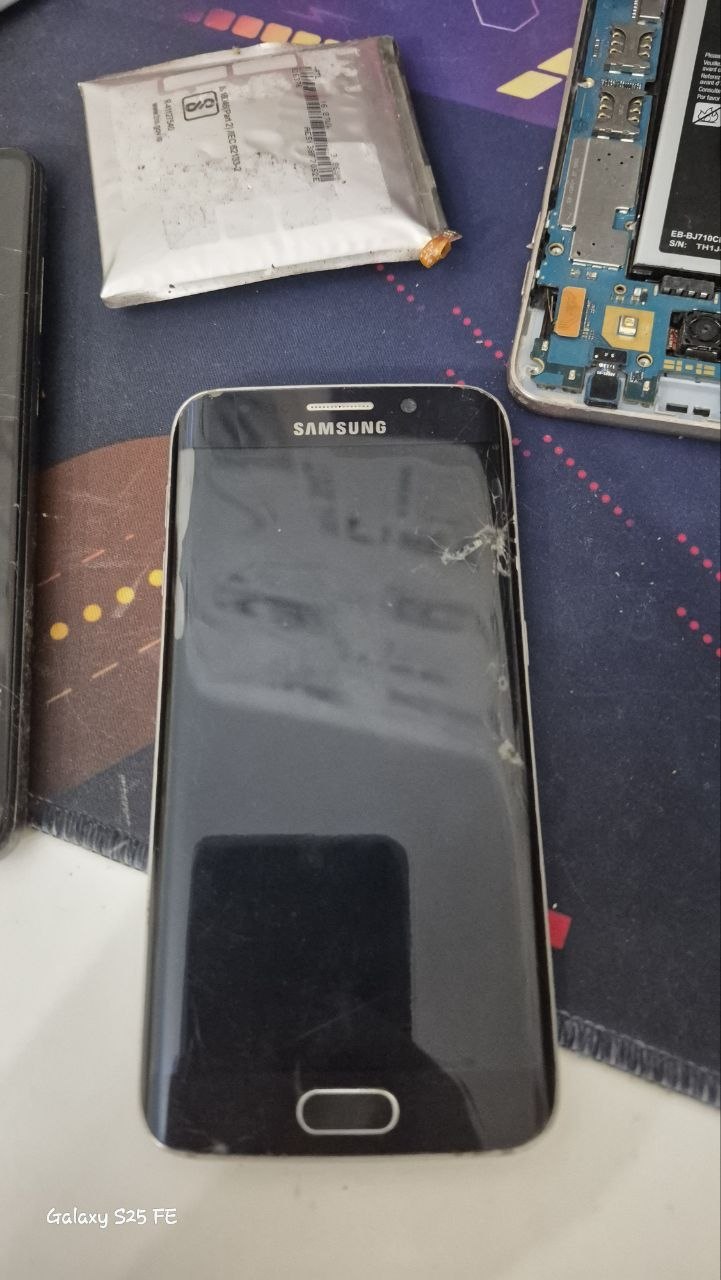 Продам это все за 74к  на запчасти или восстановление 
Samsung j7 сломан дисплей корпуса нет 
Аккум есть плата есть ну и — 3