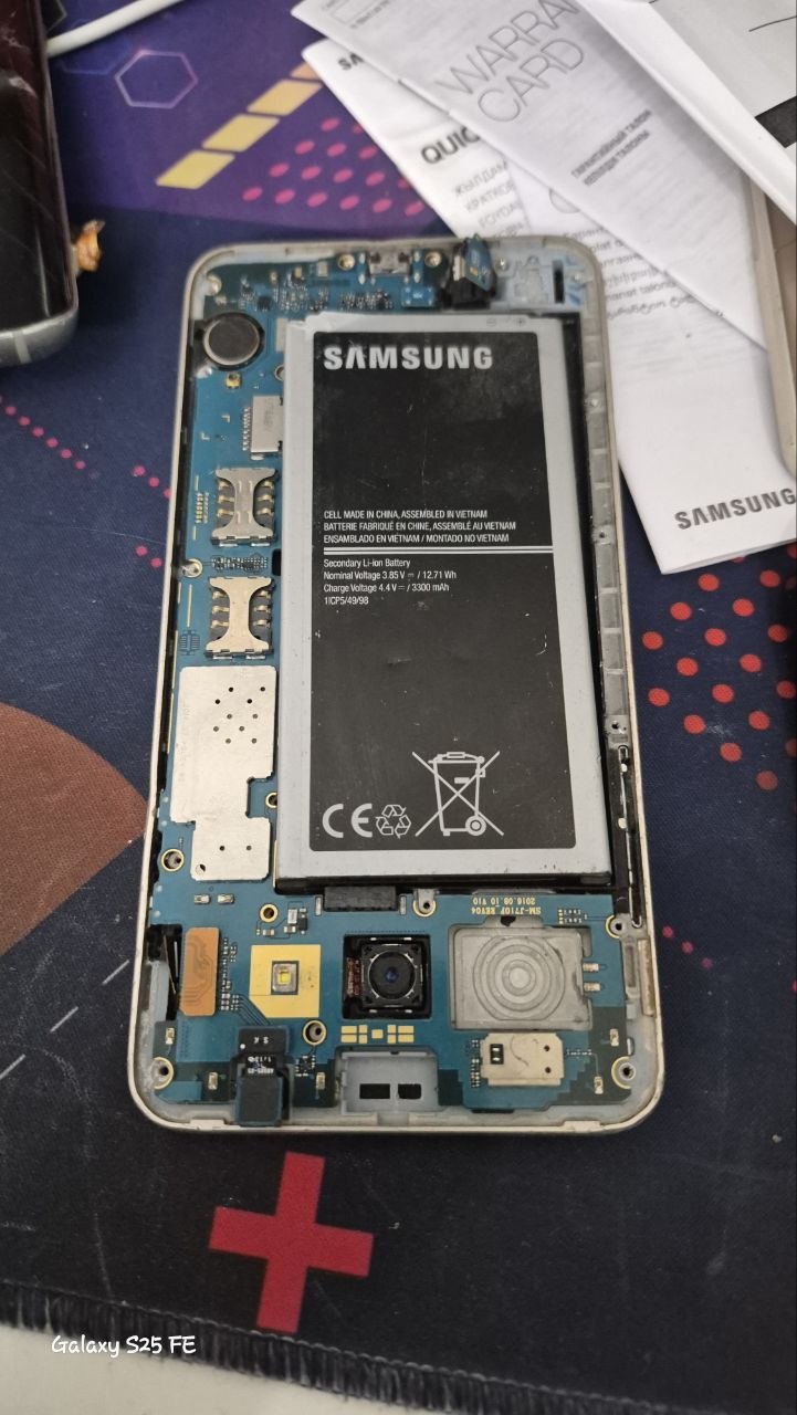 Продам это все за 74к  на запчасти или восстановление 
Samsung j7 сломан дисплей корпуса нет 
Аккум есть плата есть ну и — 6