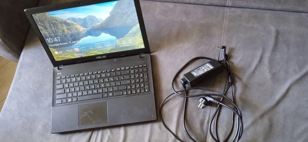 Ноутбук Asus полностью в рабочем состоянии
Заменен жесткий диск на SSD. Новая батарейка.
Сумка+рюкзак новый
Цена 35 тыс — 4
