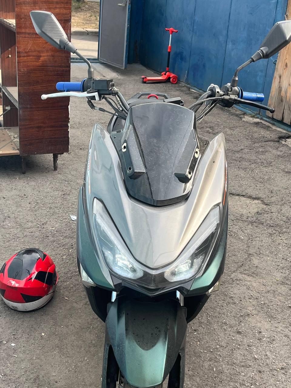Продам скутер NARROW 200 к или обмен — 4