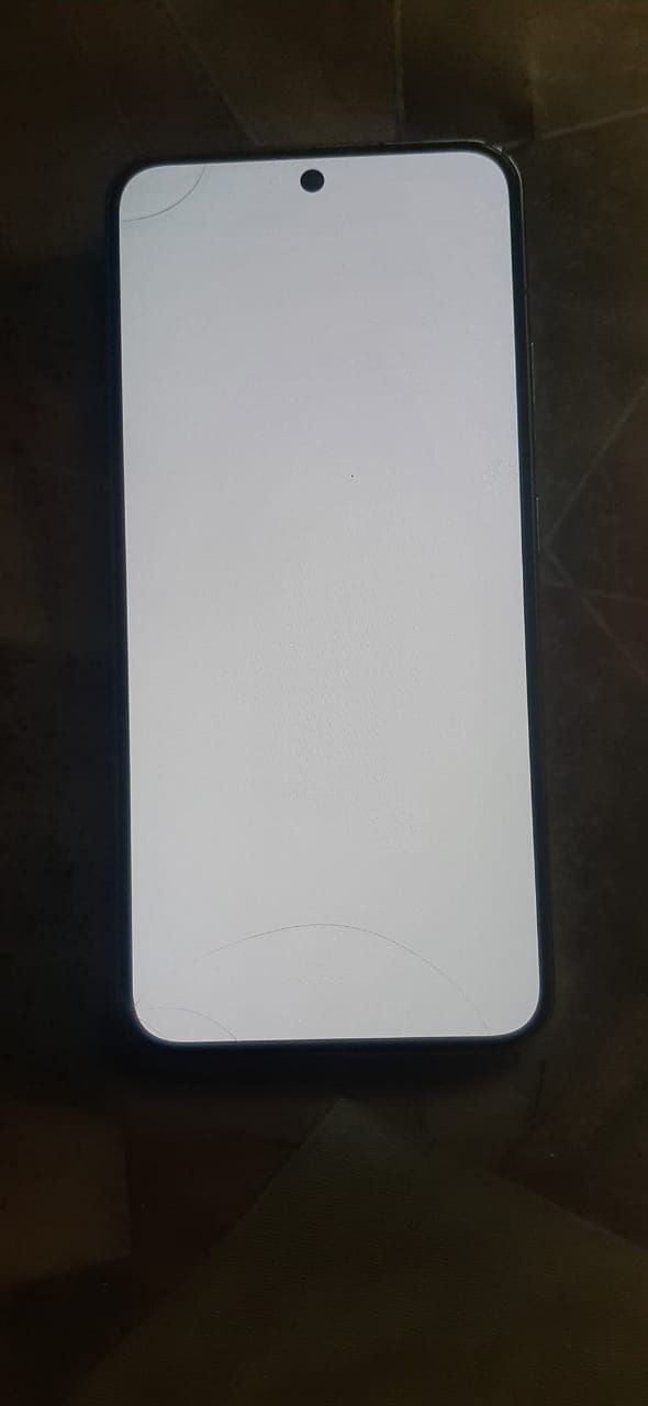 Xiaomi 13 12+256 ГБ, скол на экране, чехол и коробка, обмен желателен — 6