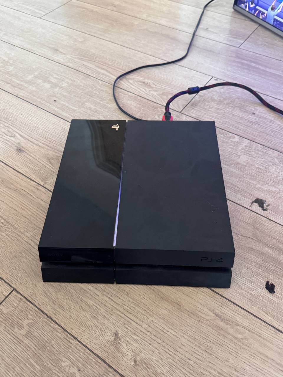 PS4 500GB + 2 игры + руль Thrustmaster T128 (в хорошем состоянии) - 150к тенге (Астана)