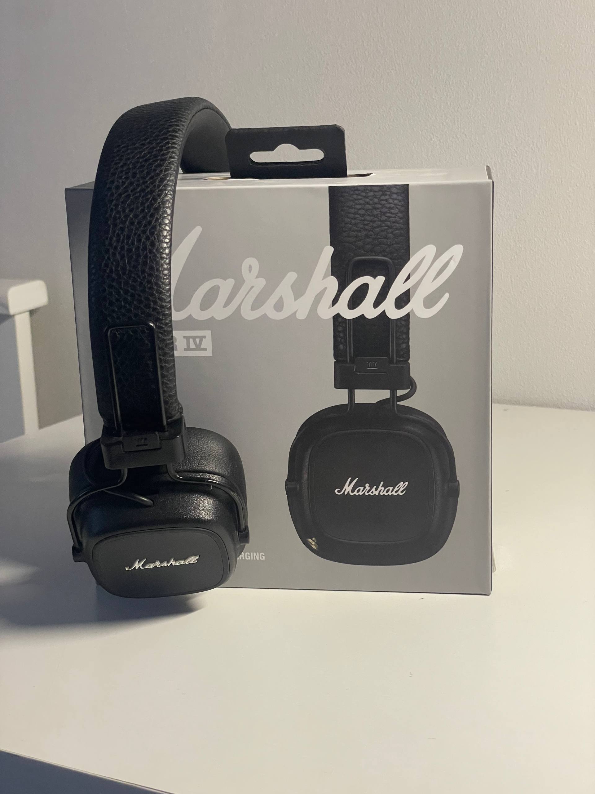 Наушники Marshall Major IV черные, почти новые, с коробкой