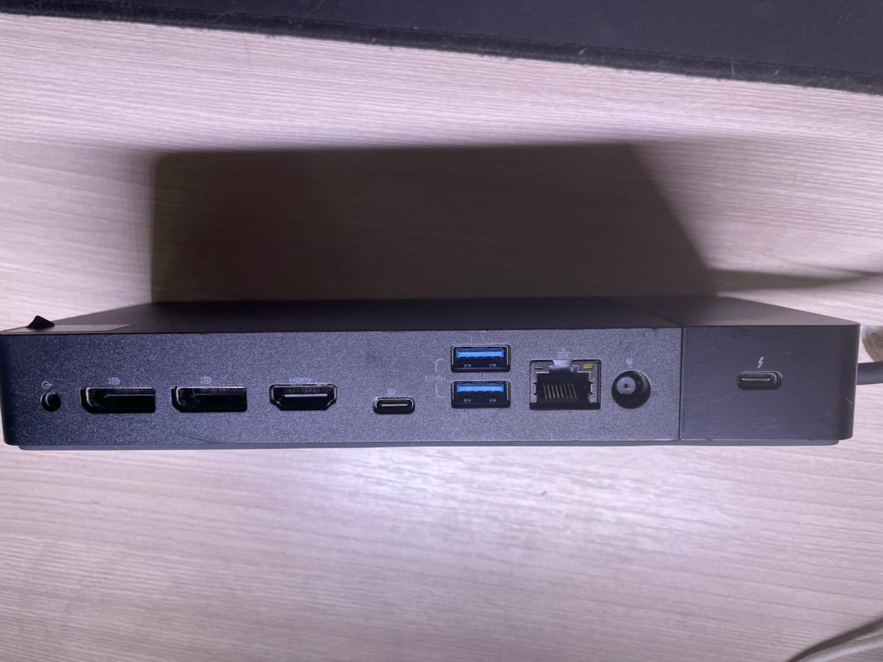 #продам #алматы
Профессиональная док-станция Dell WD19TB Thunderbolt

Питается от оригинального адаптера на 180W. Подклю — 4