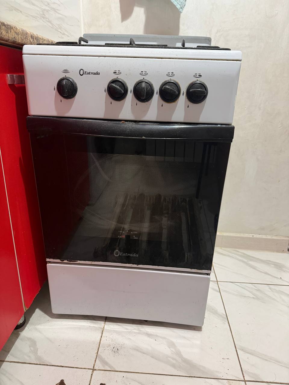 Газовая плита Estrada и стиральная машина Indesit — 3