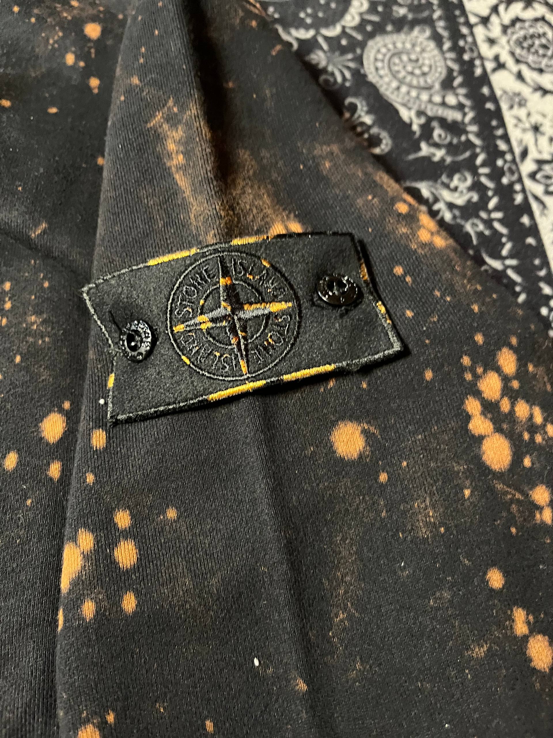 Свитшот Stone Island FFLPA черный с оранжевыми пятнами — 4
