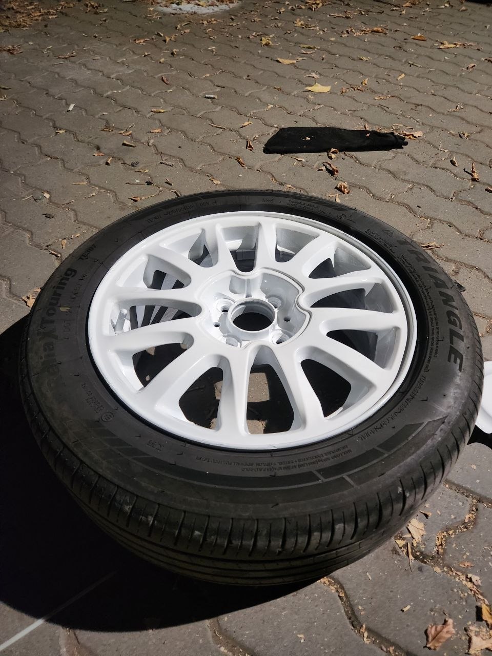 Колёса 195/65 R15 Triangle Touring с дисками белые — 2