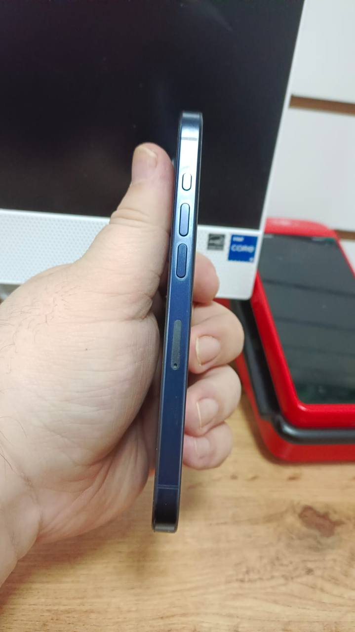 Продам айфон 15 про 250к