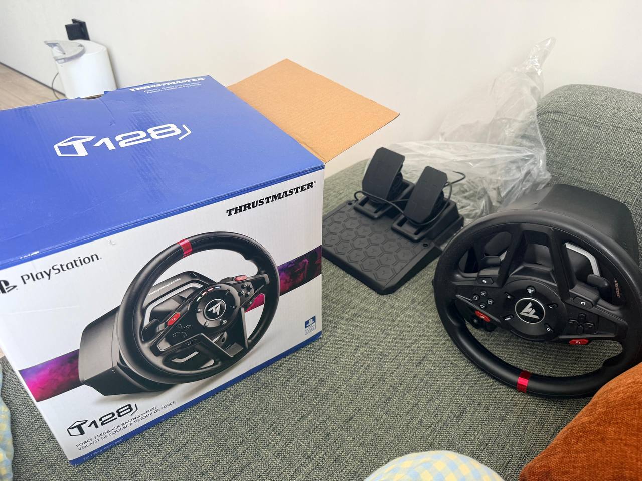 Игровой руль Thrustmaster T128 с педалями — 6