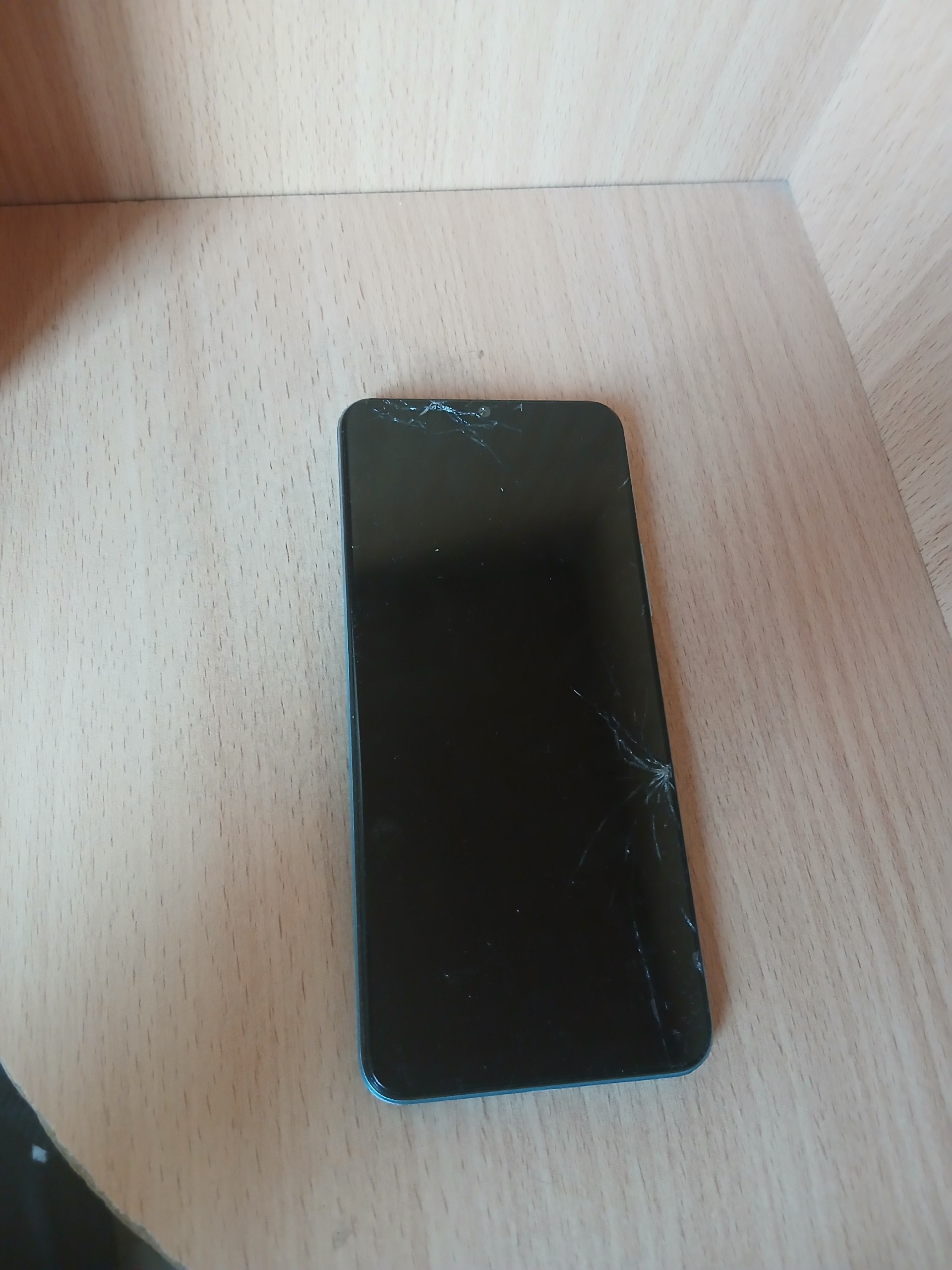 Продам телефон Vivo — 5000 — 2