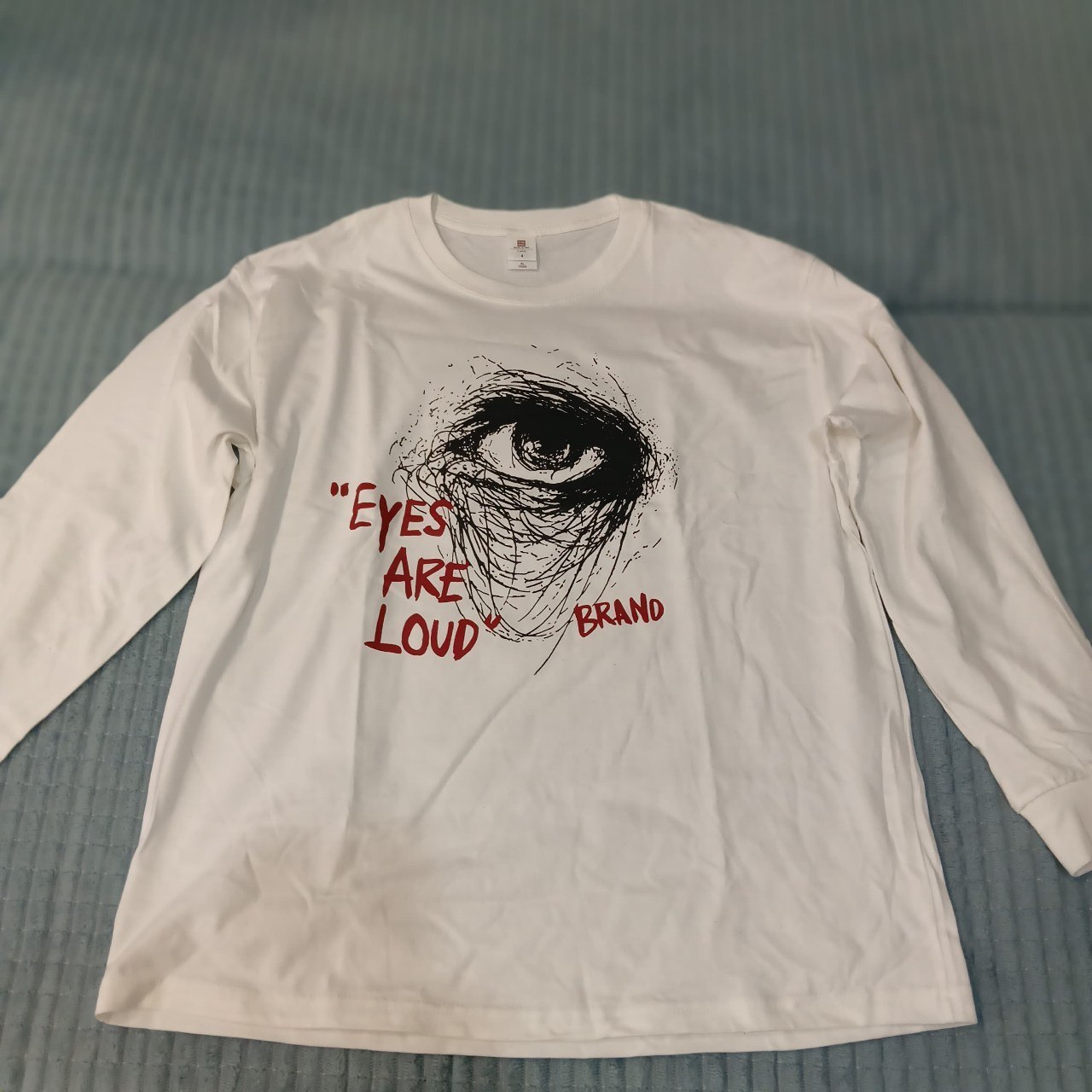 Футболки с принтом Eyes Are Loud Brand и другие