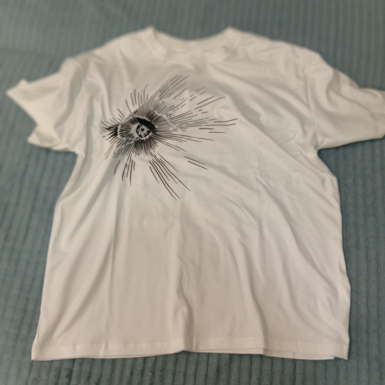 Футболки с принтом Eyes Are Loud Brand и другие — 3