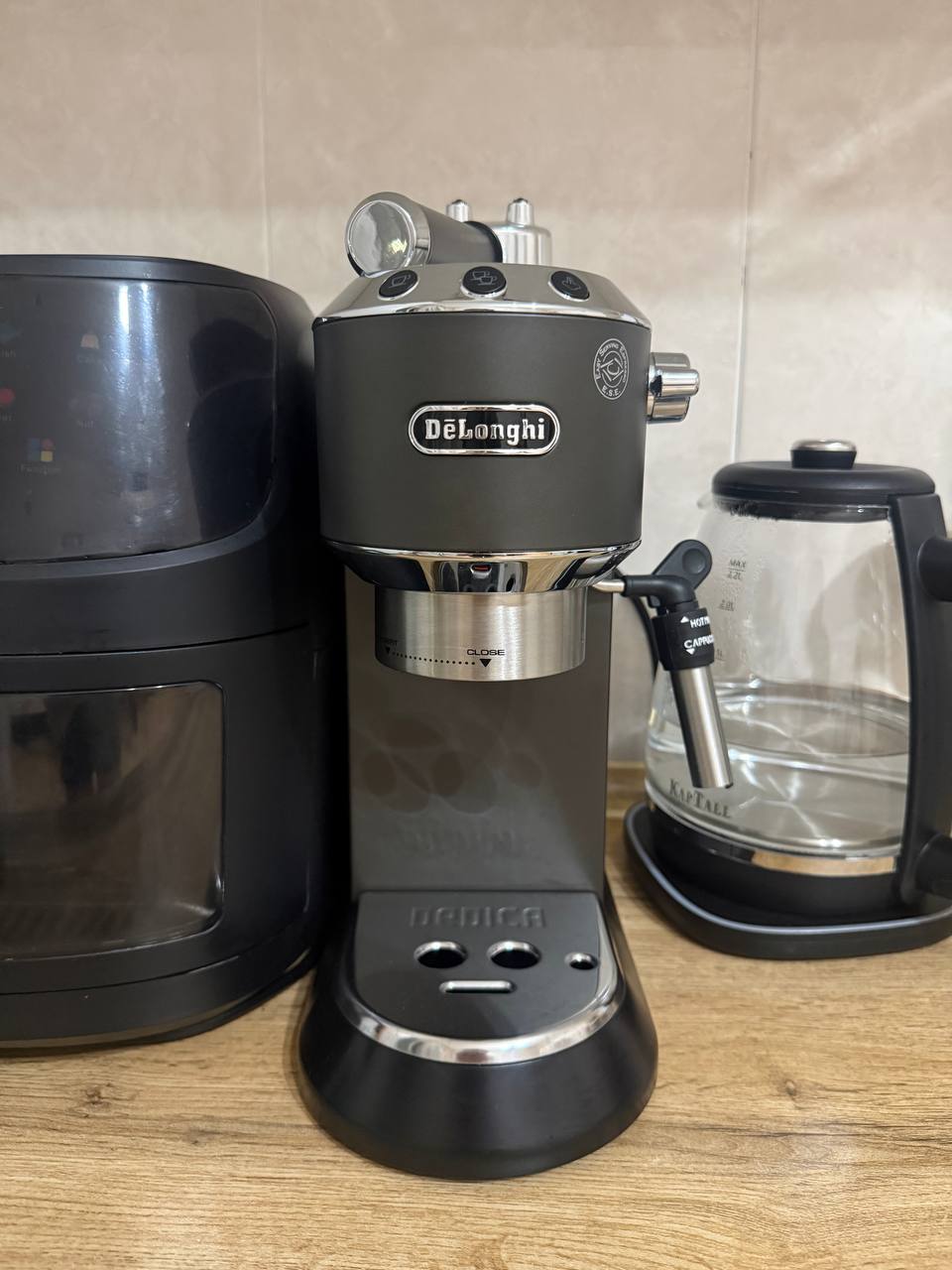 Рожковая кофеварка DeLonghi EC 685 Dedica — 5