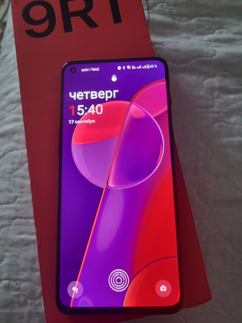 OnePlus 9RT 5G 12/256GB в хорошем состоянии, есть минусы (выгорание), в комплекте коробка и чехол — 5