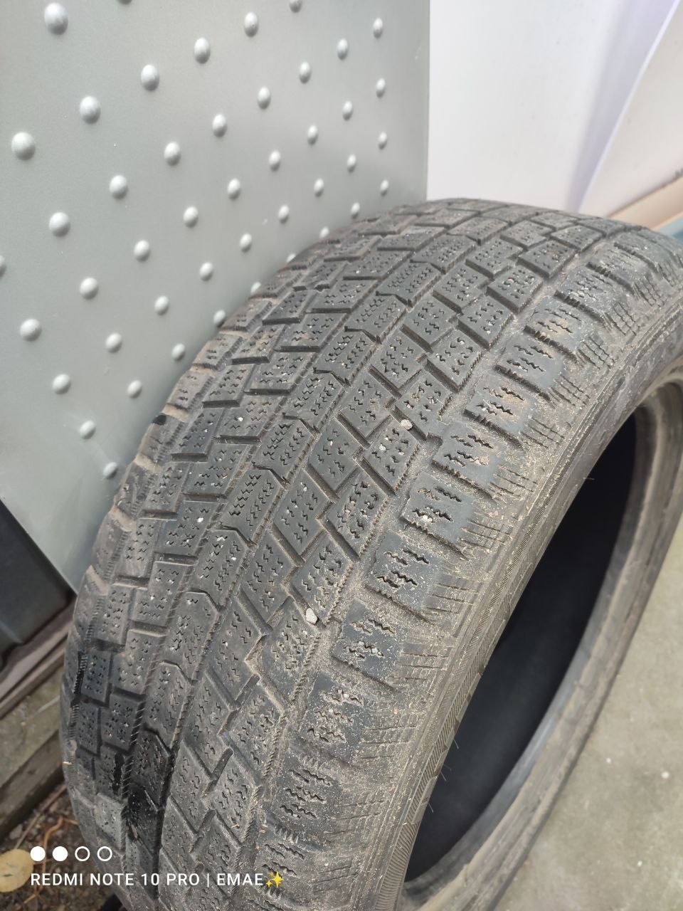 Продам резину зима 255.55.r18 40к