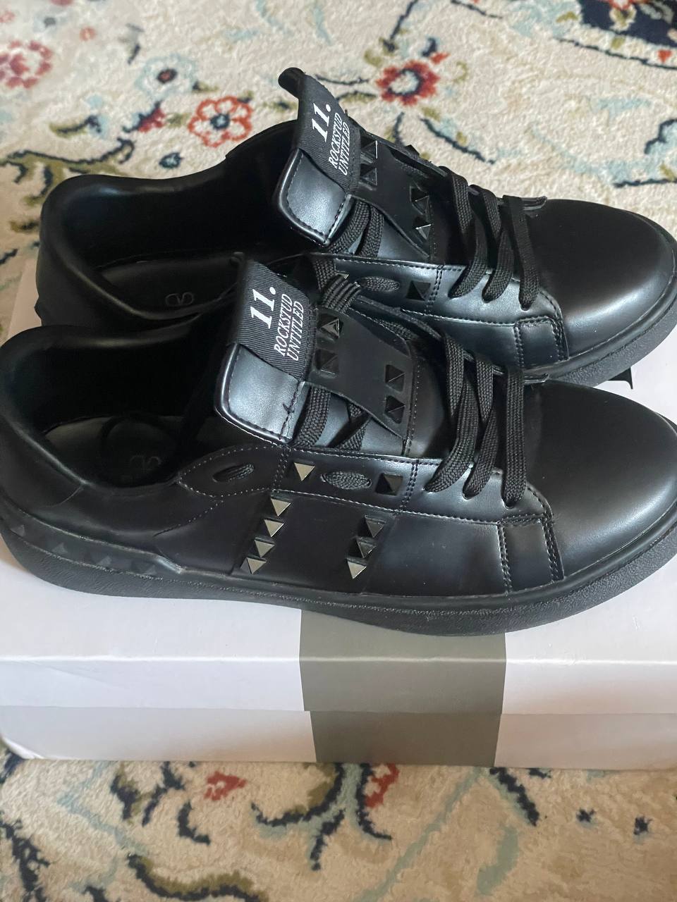 Продам Valentino Garavani Rockstud Untitled черные кроссовки — 2
