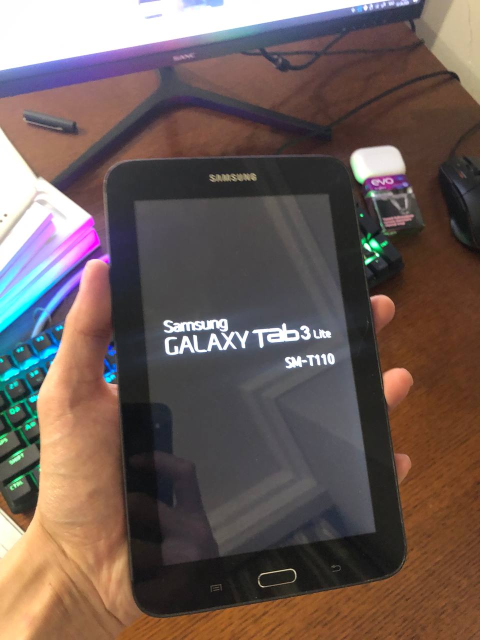 Рабочий планшет Samsung Galaxy Tab 3 Lite SM-T110