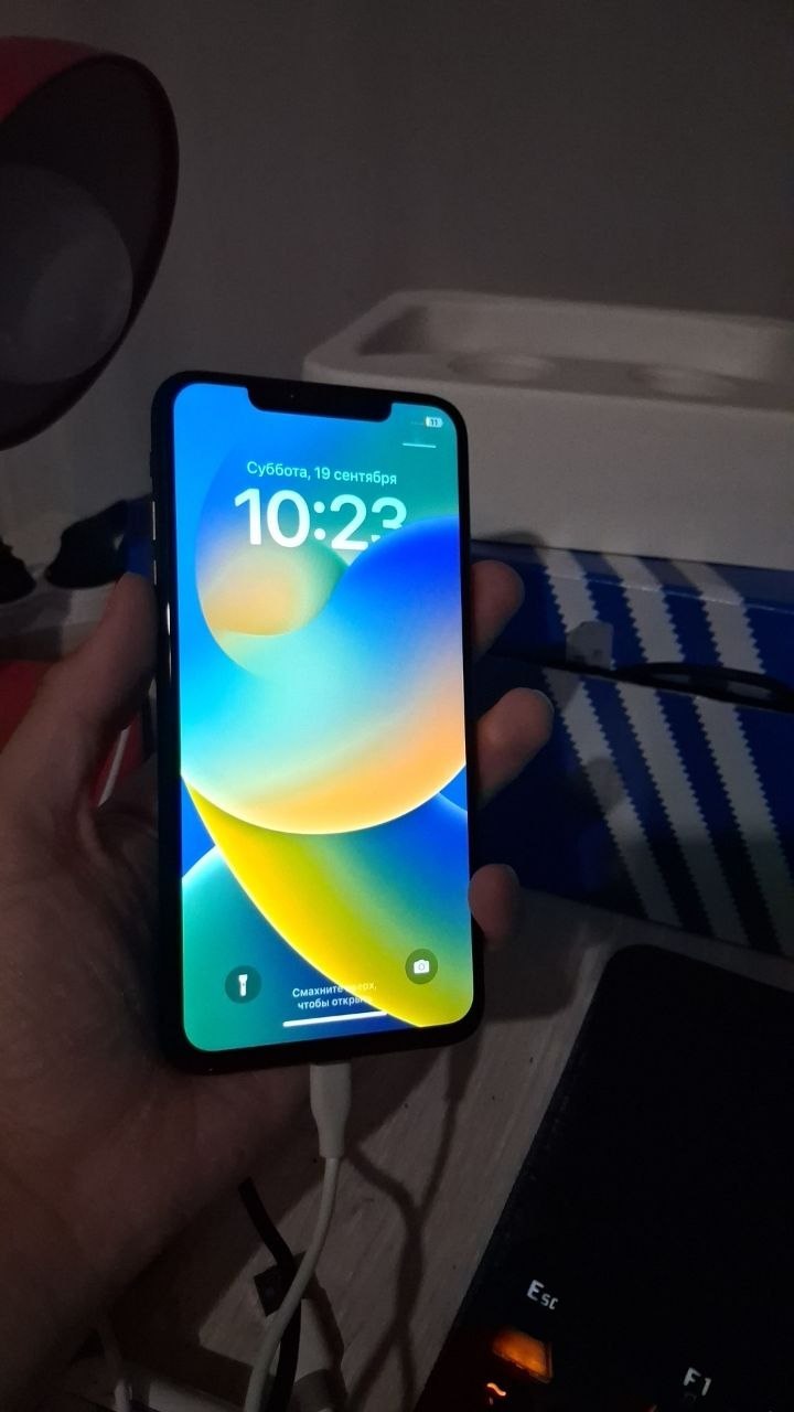 iPhone XS Max 256 ГБ, 75% акб, битая крышка — 2