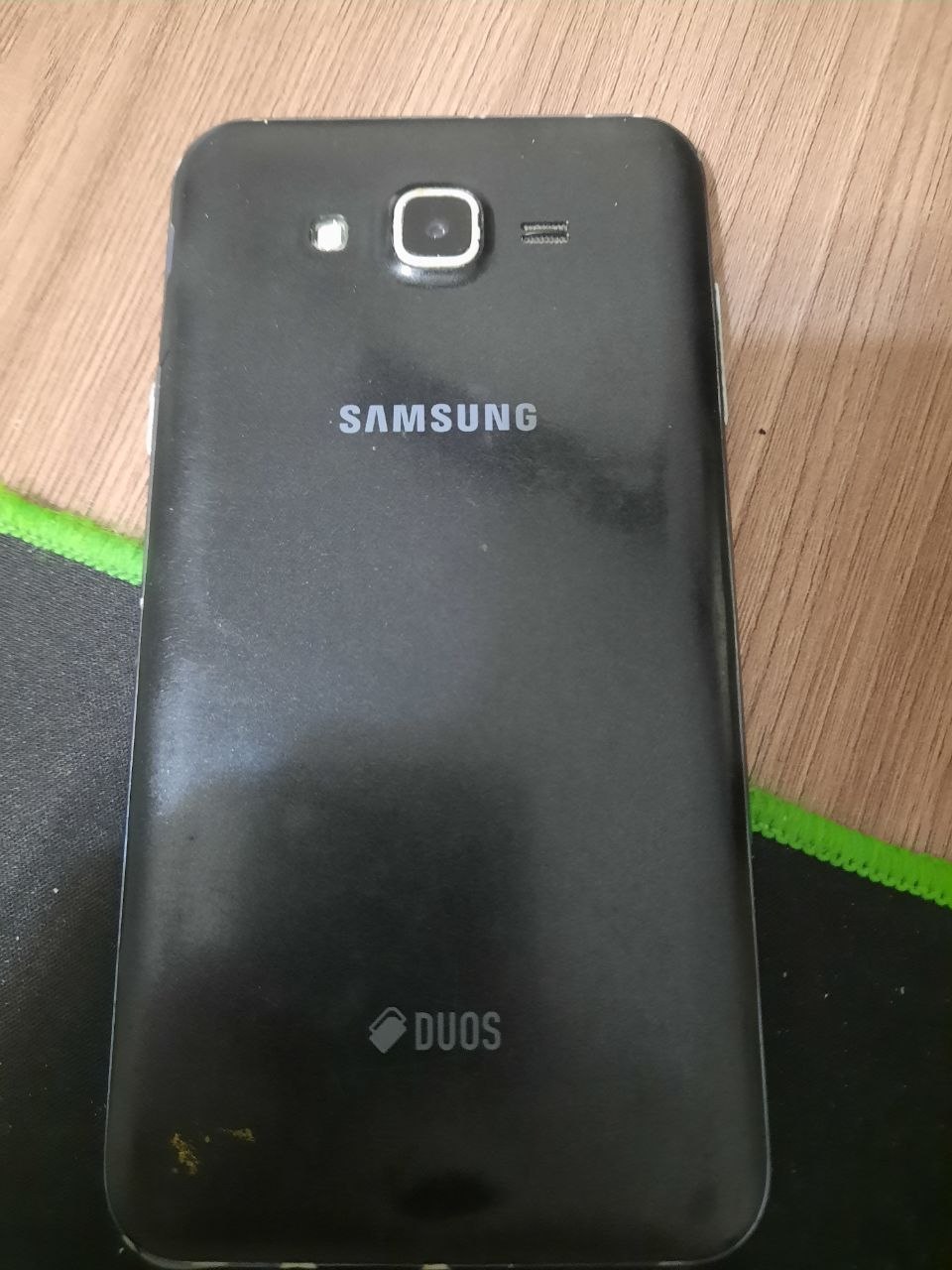 Samsung J7 — 2