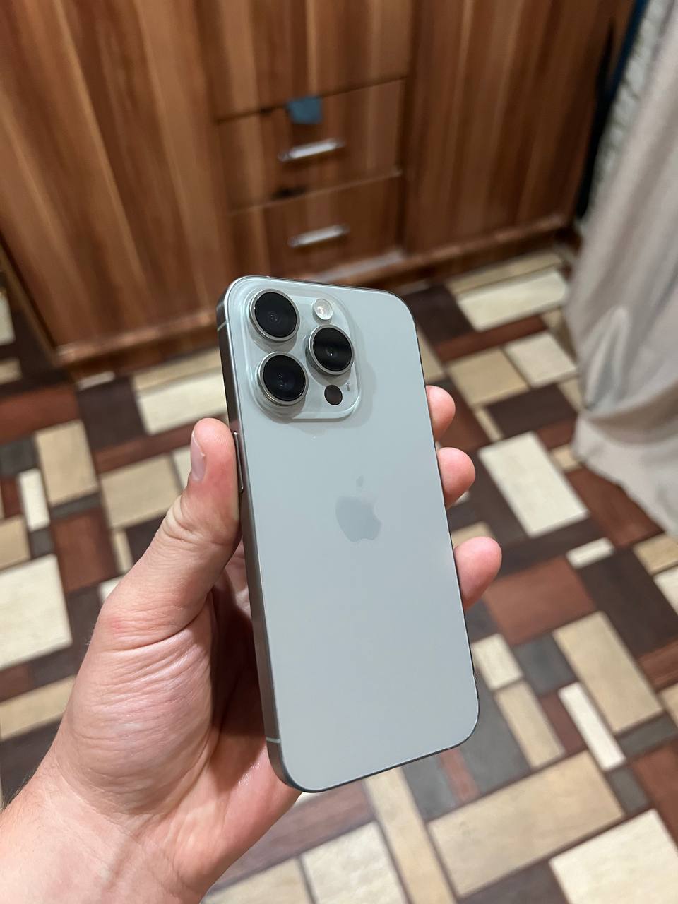 iPhone 15 Pro 256GB — 2
