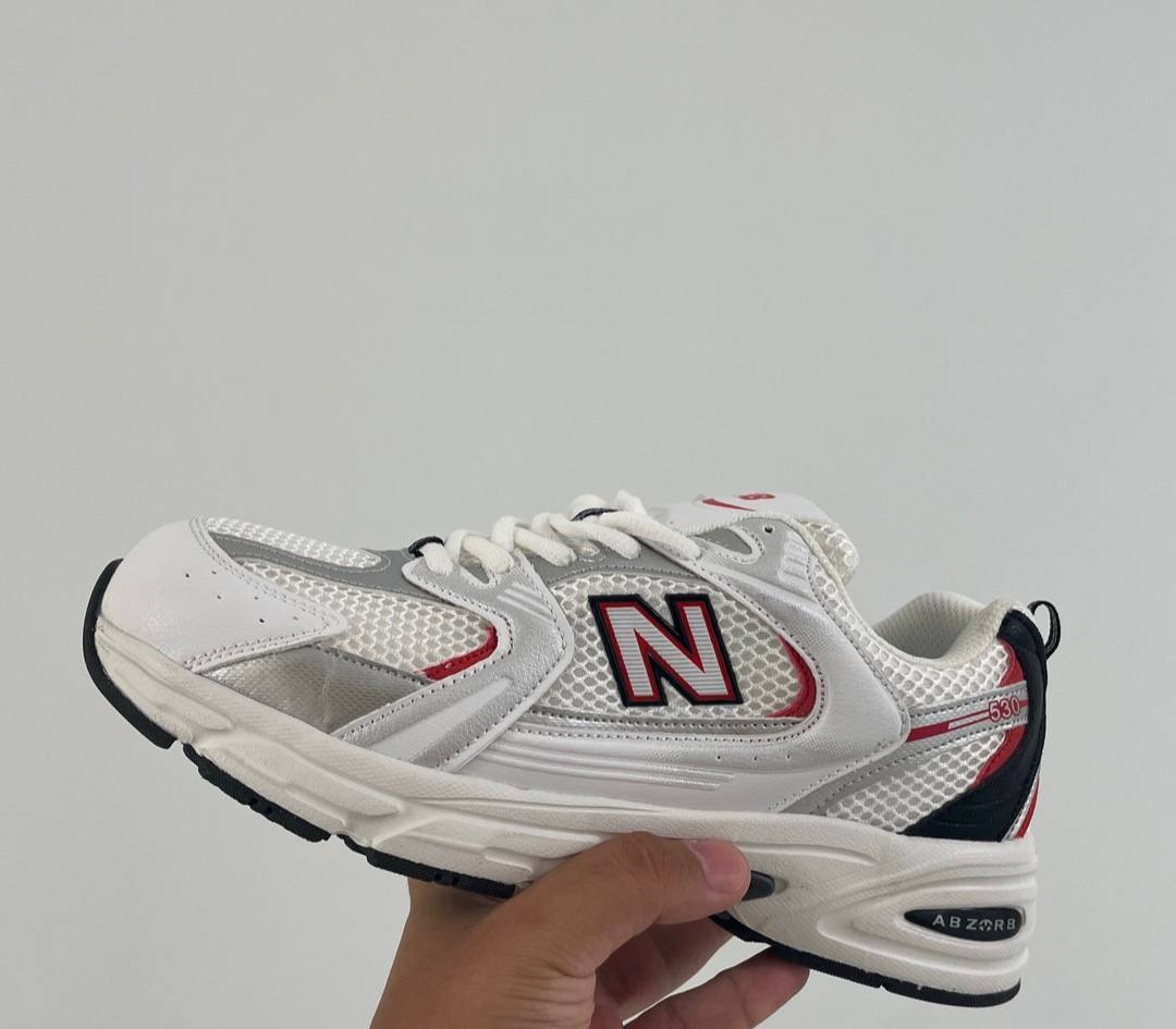 Новые кроссовки New Balance 530, размер 42 (маломерка, подойдет 41)