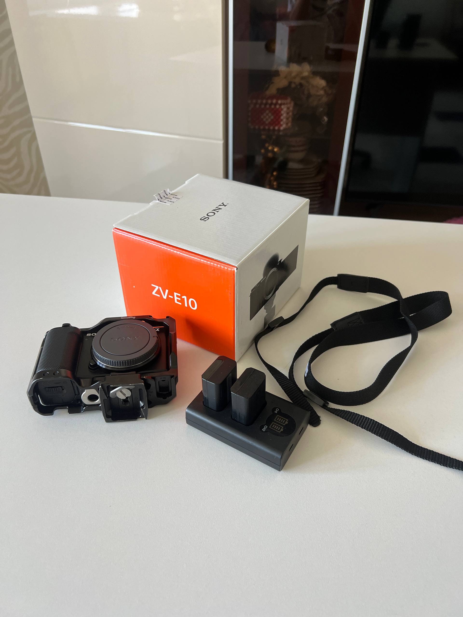 Комплект: Sony ZV-E10 + объектив 20mm + аксессуары + DJI Osmo Pocket 3 + телефон teXet TM-D45 — 2