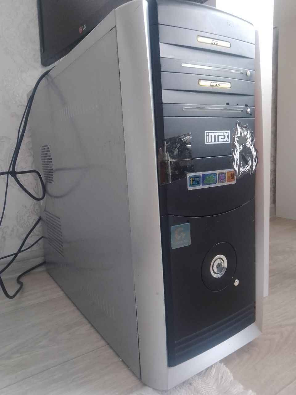 Настольный компьютер Pentium E6500, GT 430, 3 ГБ, Windows 7