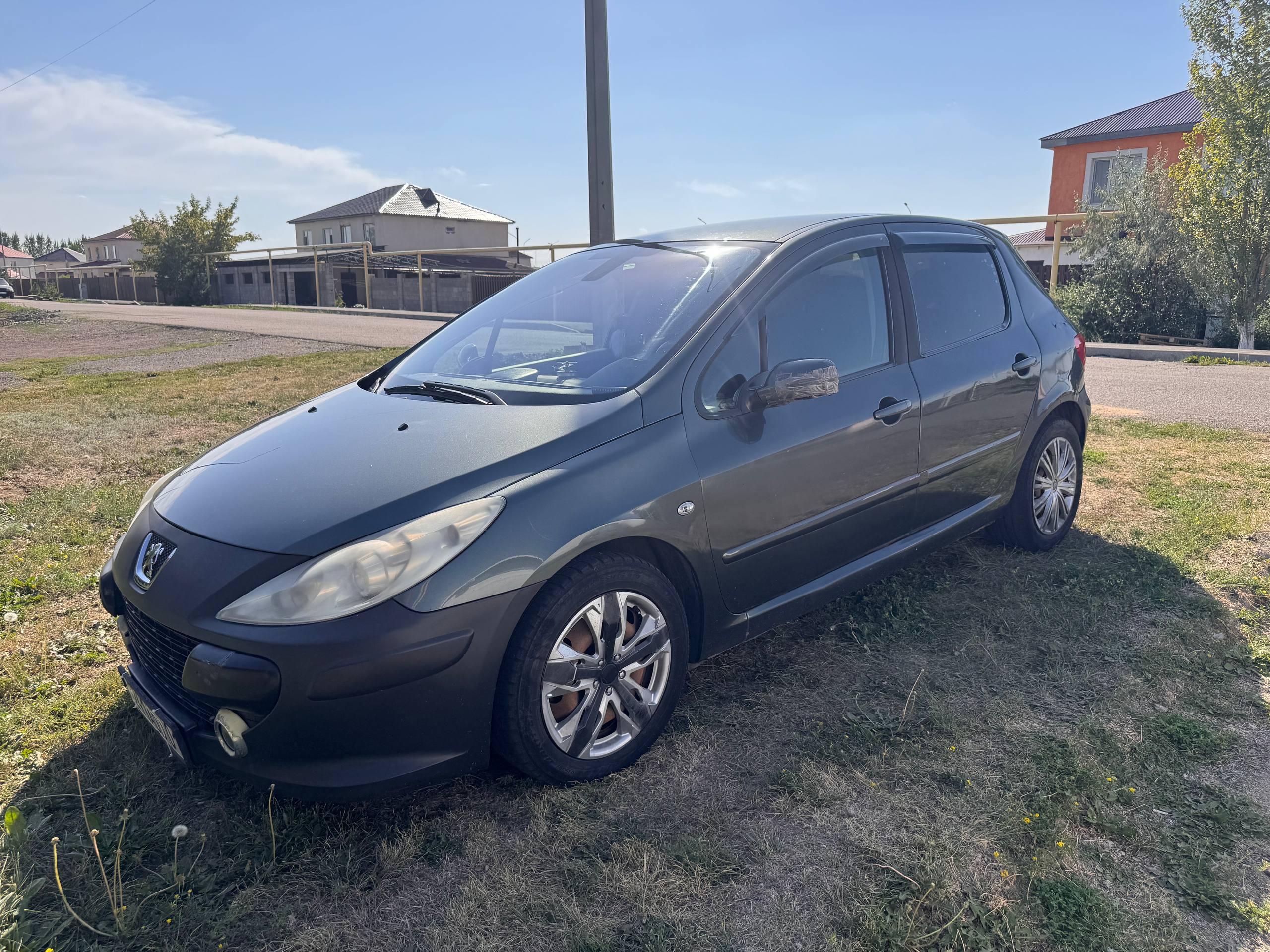 Peugeot 307 серый