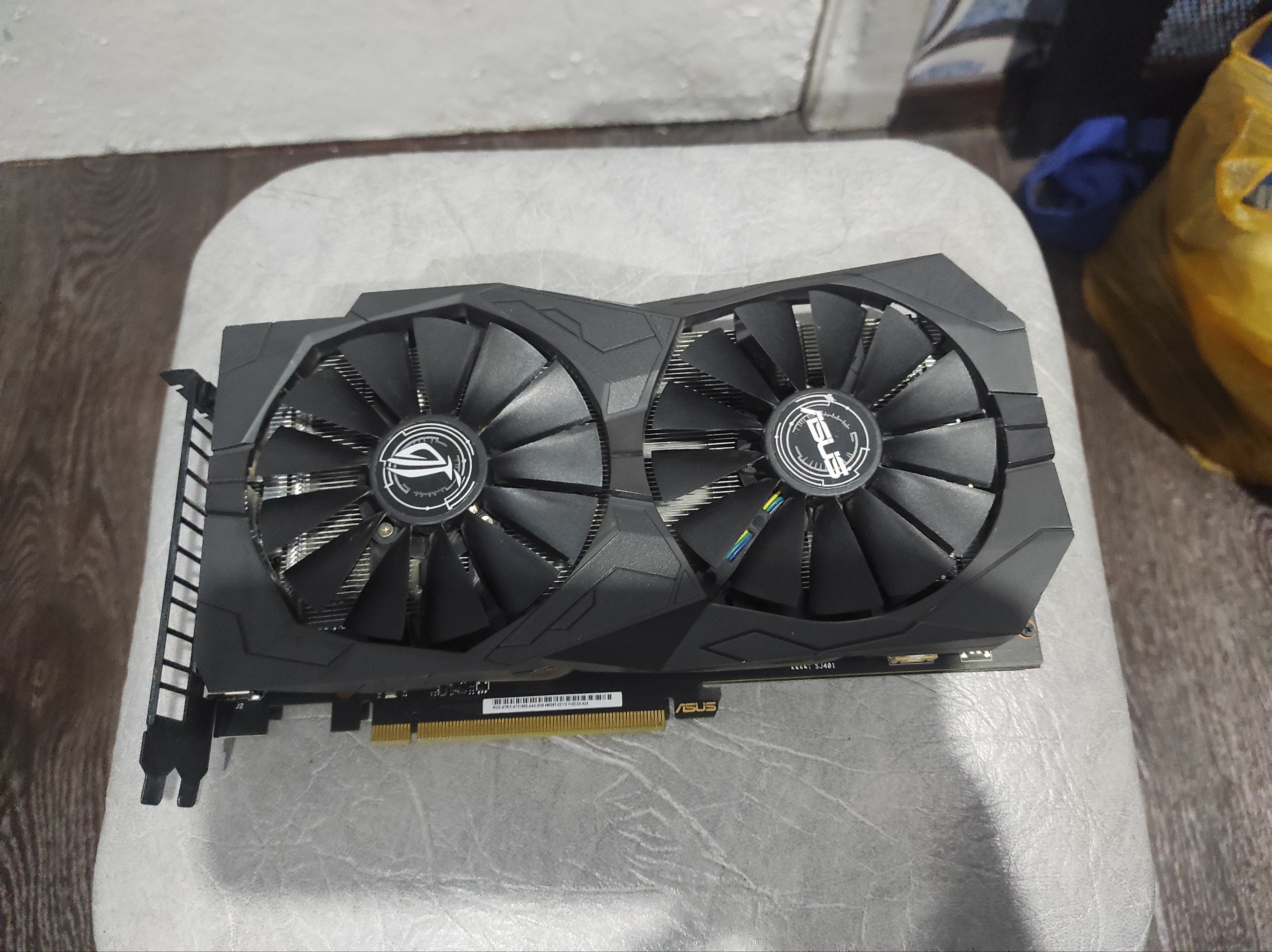 Видеокарта ASUS ROG Strix GTX 1650 — 2