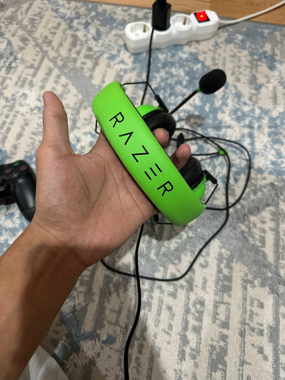 Джойстик PS4 + наушники Razer — 2