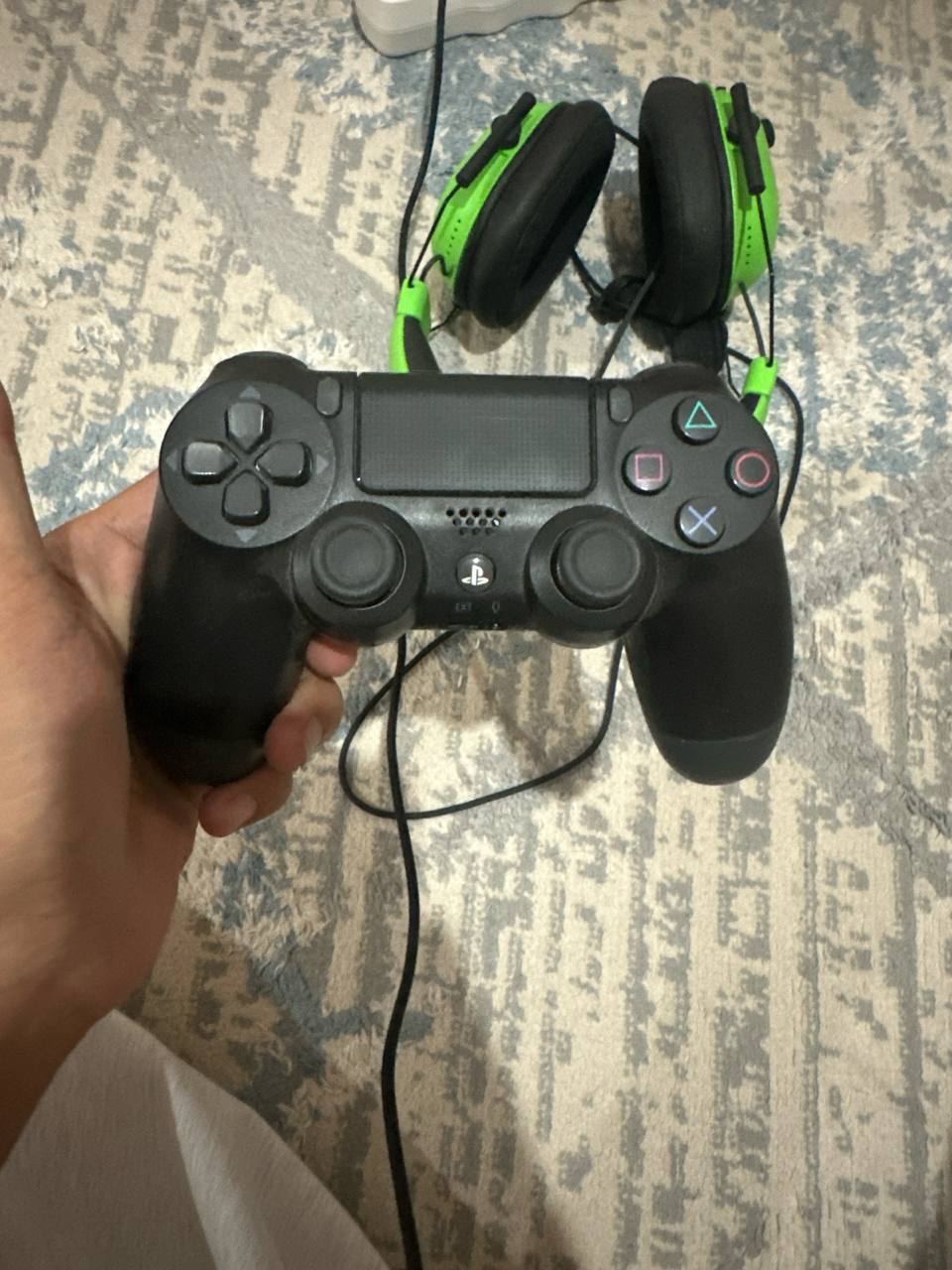 Джойстик PS4 + наушники Razer — 4
