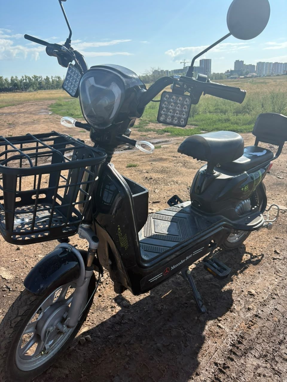 Продам два электро скутера,цена договорная — 3