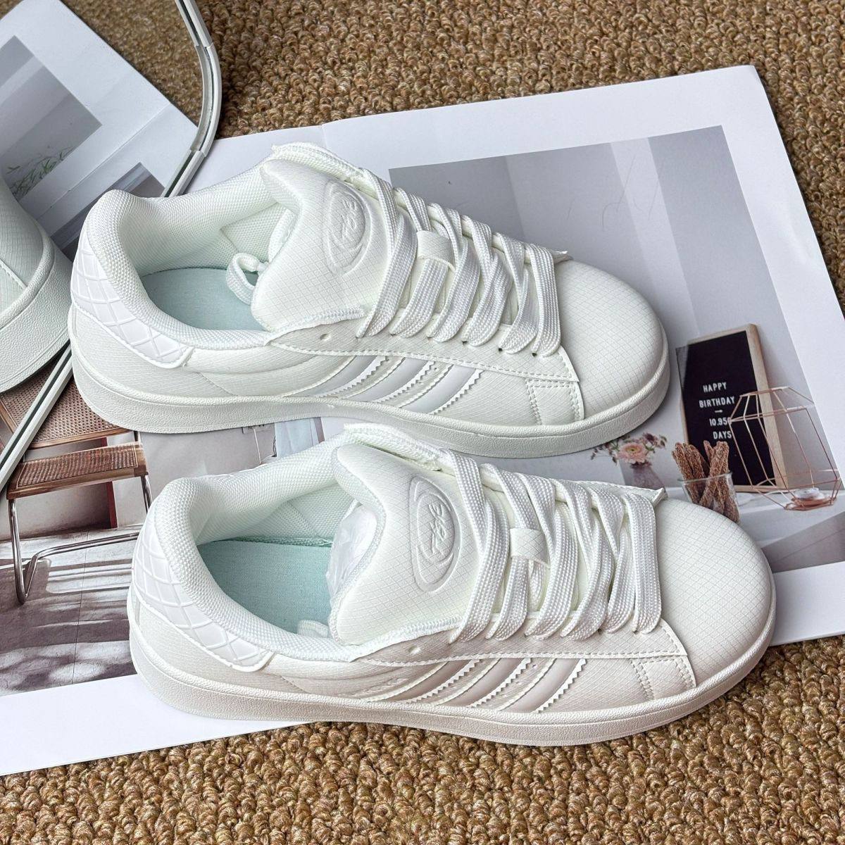 Продам белые кроссовки Adidas Superstar 42 размера — 3