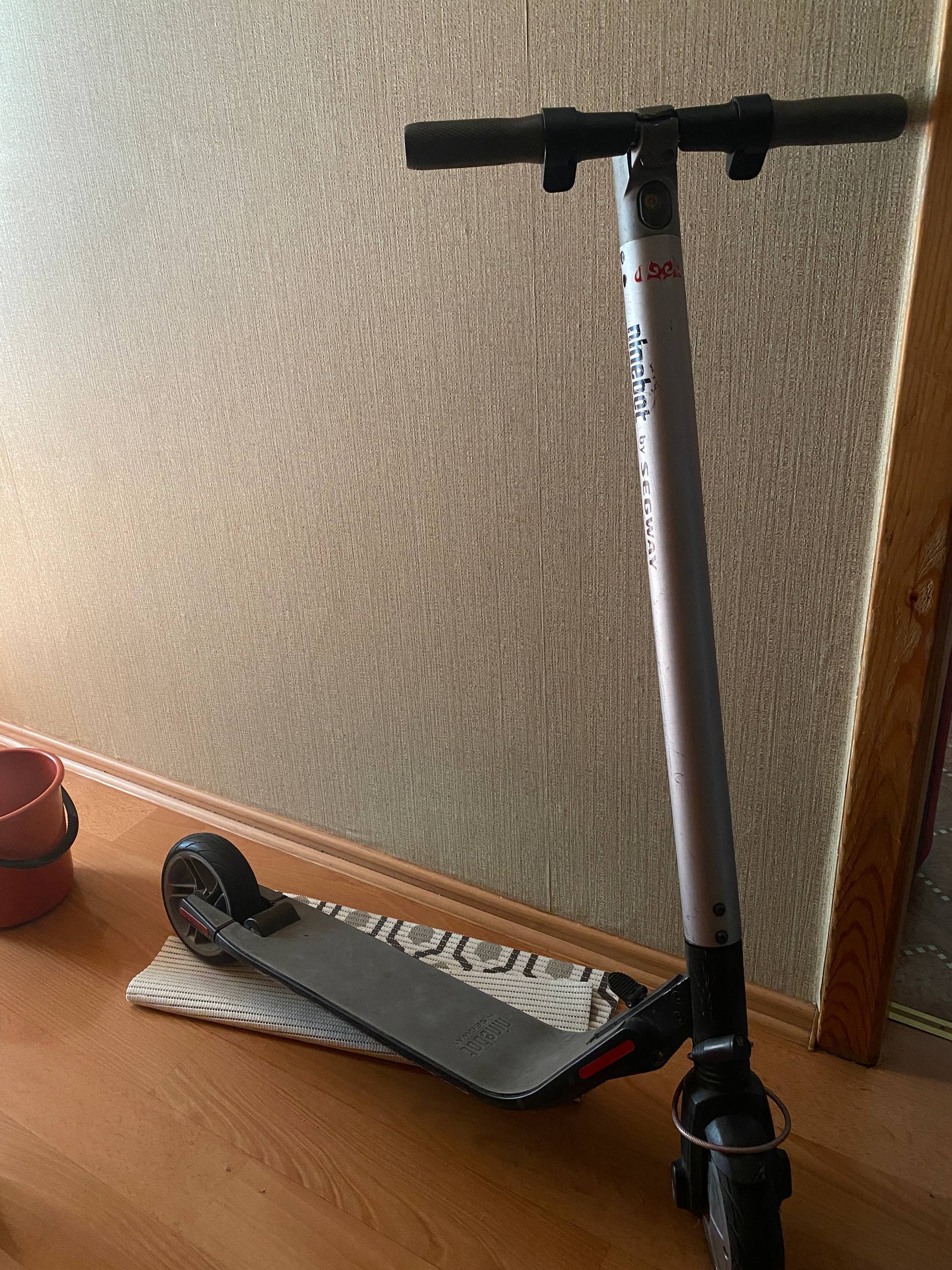 iPhone 12 Pro 128 ГБ + Power Bank MagSafe + AirPods 1 и Pro + клавиатура + Ninebot Segway — 10