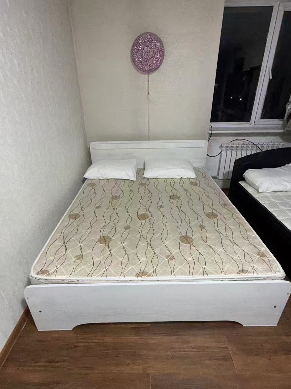Кровати с матрасами, ванны, раковины — 2