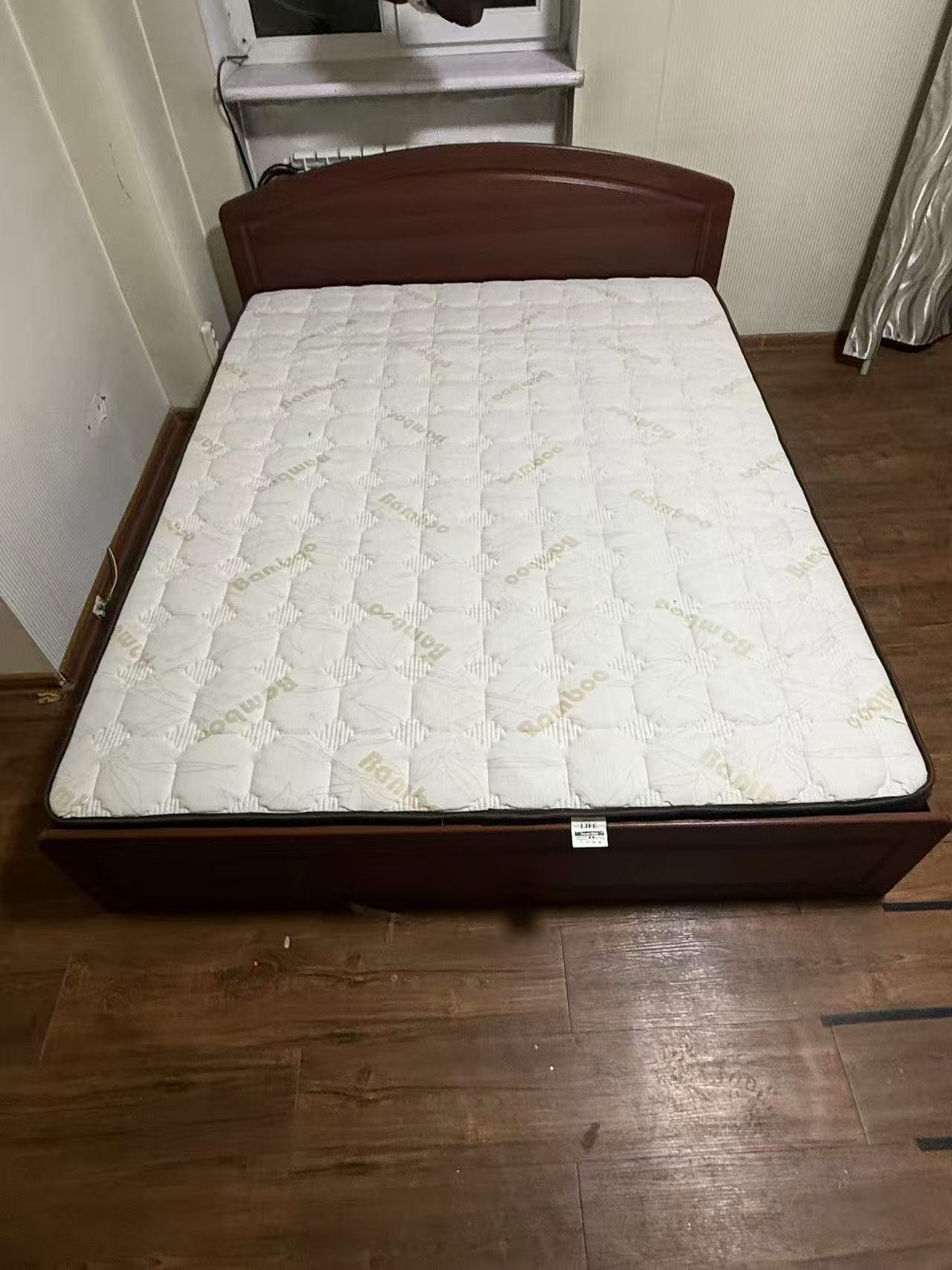 Кровати с матрасами, ванны, раковины — 4