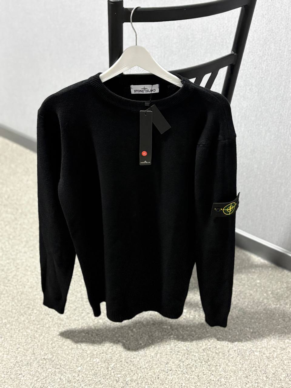🧥 Stone Island — L-XL размер✅

Stone Island — чёрный свитшот с фирменным патчем на рукаве. Базовый универсальный цвет и