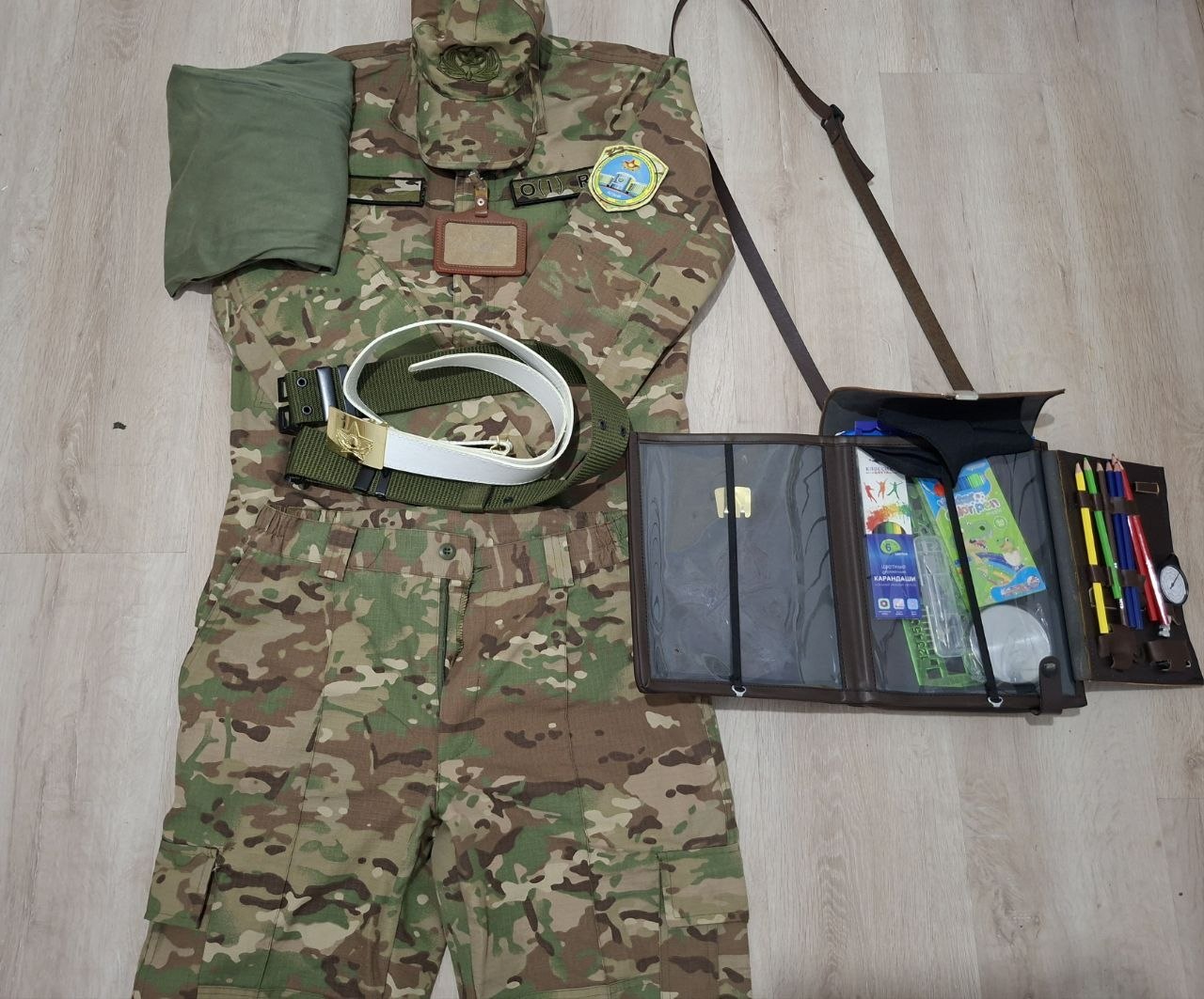Продам камуфляж на военную кафедру 
Полный комплект размер на фото
Цена 45к
