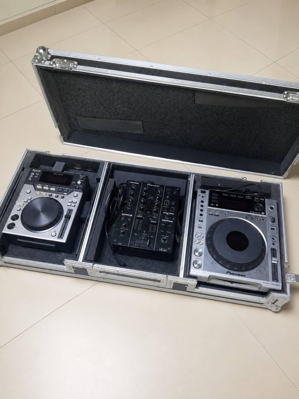 Комплект диджеев: CDJ-800, DJM-900, XDJ-1000 + кейс