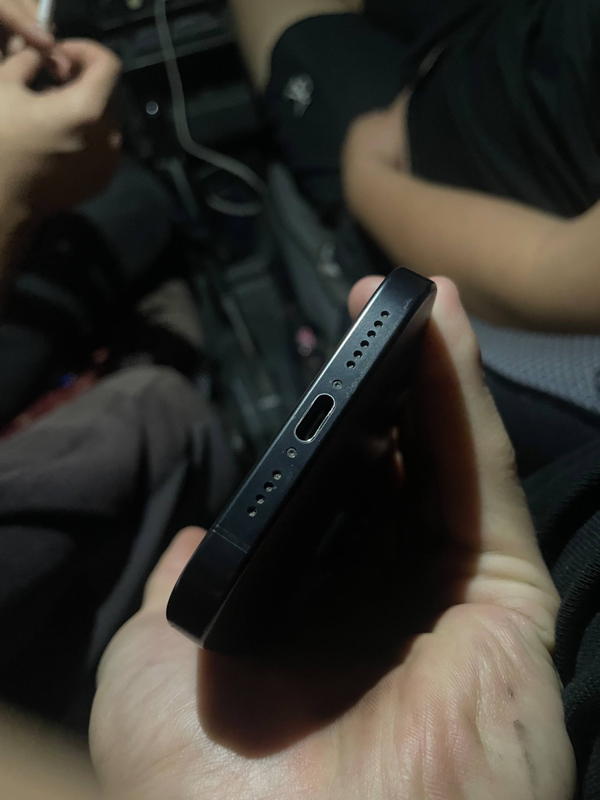 iPhone 15 Pro Max 256GB — 4