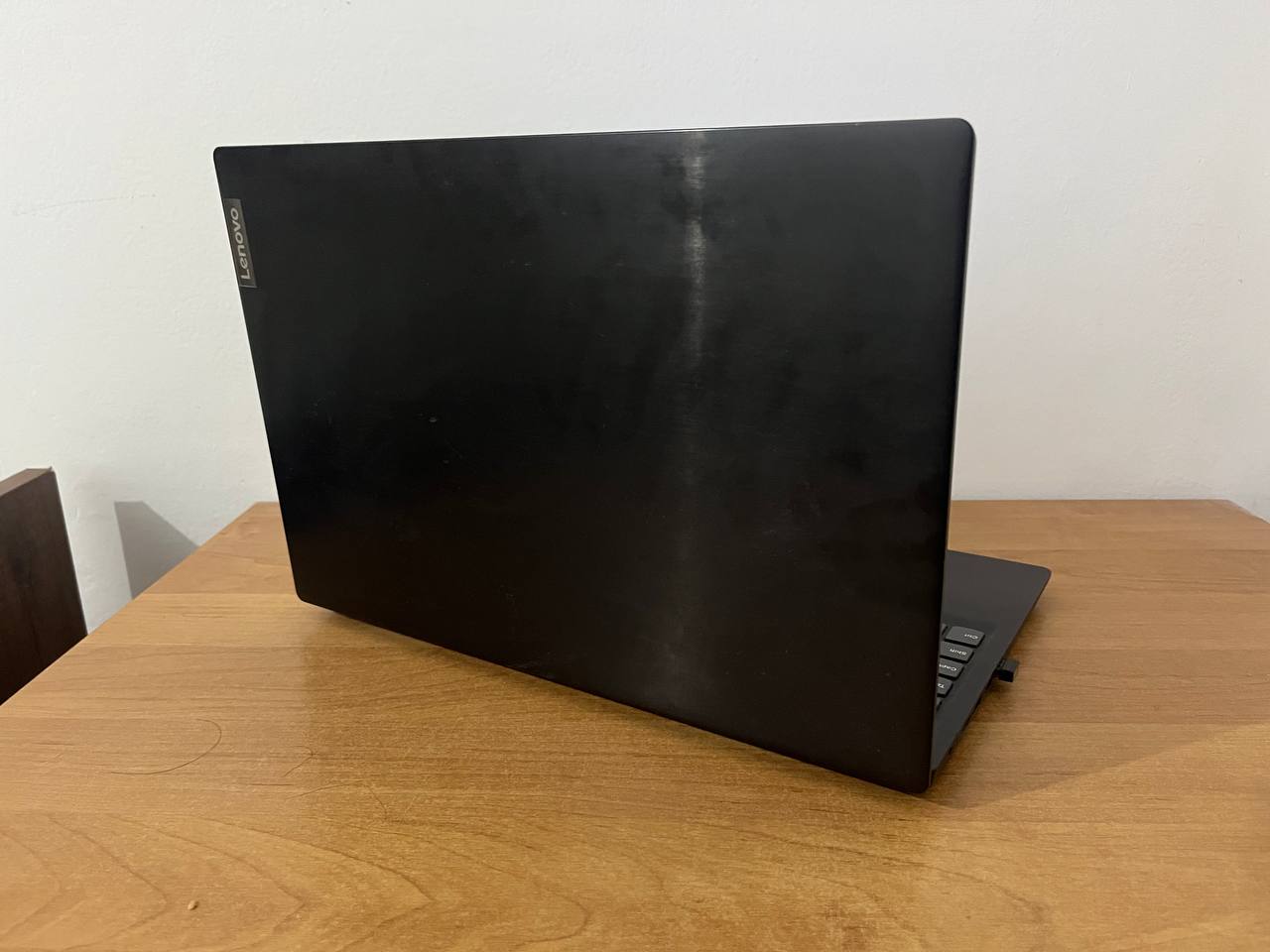 Lenovo (Intel Pentium N5000 / 4GB / HDD 1TB) — 2