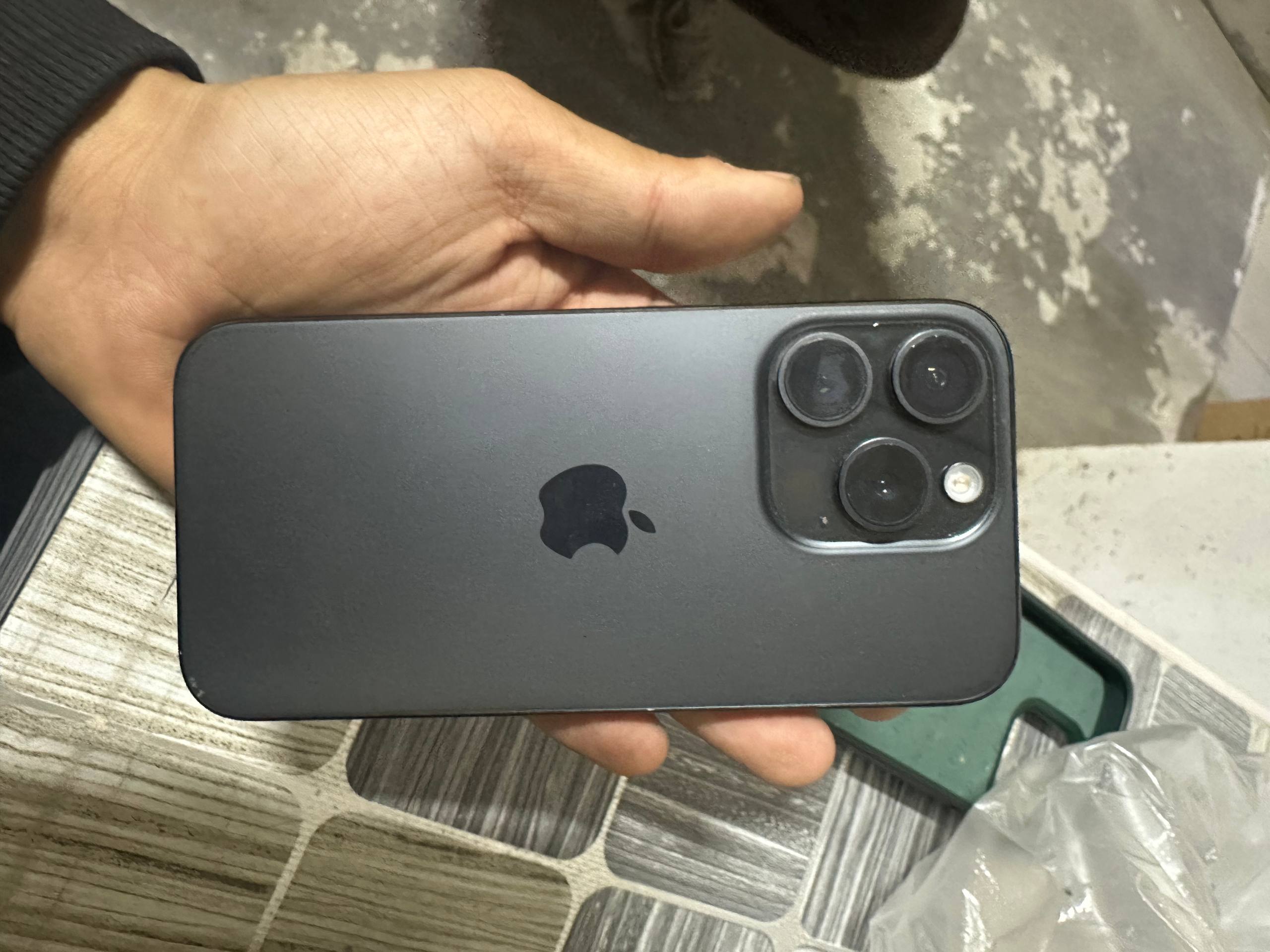 IPhone 15 PRO, все оригинал, емкость 256 ГБ — 6